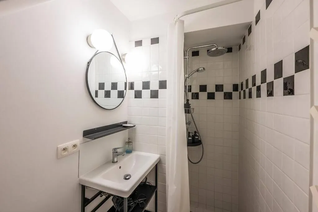 Superb 3 Bedroom & 3 Bathroom Duplex In Brussels City Centre 0*,