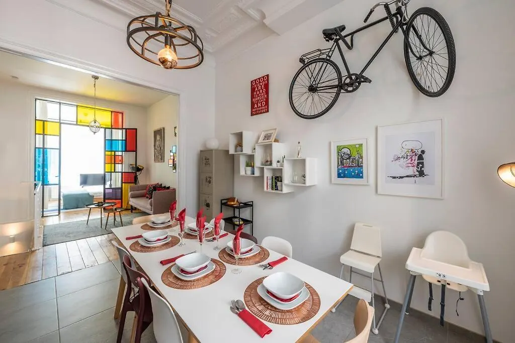 Superb 3 Bedroom & 3 Bathroom Duplex In Brussels City Centre 0*,  Belgique