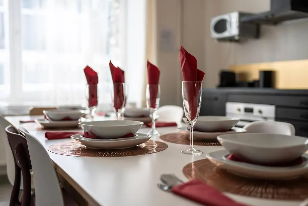 Superb 3 Bedroom & 3 Bathroom Duplex In Brussels City Centre