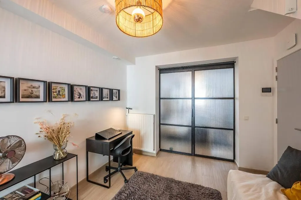 Appartement Superb 3 Bedroom & 3 Bathroom Duplex In Brussels City Centre